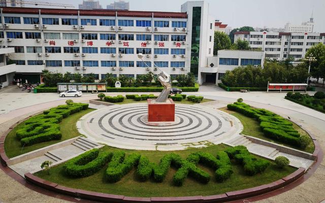 河南商丘三所好高中，商丘一高包揽文理科前两名，另外两所你可知