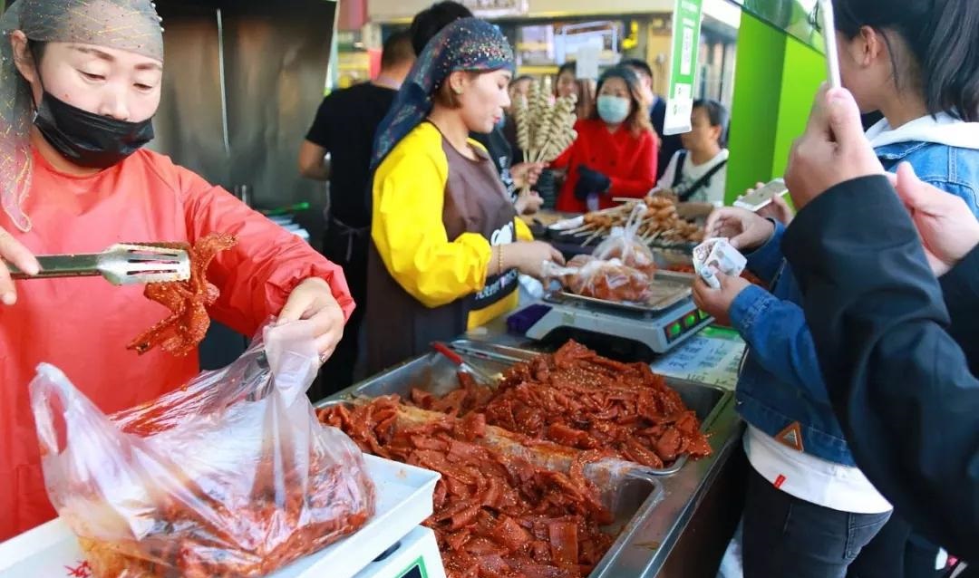 从垃圾食品到统一国标，辣条的春天来了？