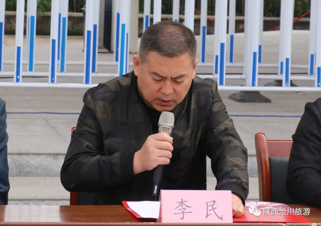 “景區(qū)高校 深度聯(lián)動(dòng)”校企合作咸陽師范學(xué)院設(shè)計(jì)學(xué)院畢業(yè)生走進(jìn)洽川景區(qū)調(diào)研