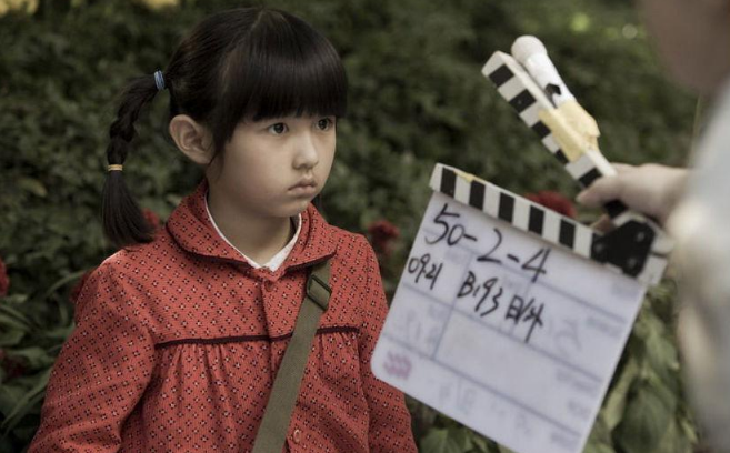 与热巴合作两次，从童年到幼女，黄杨钿甜将会成为下一个张子枫