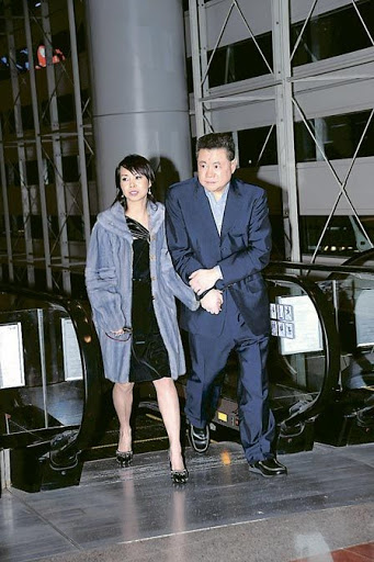 百亿豪门公子迎娶千亿豪门千金，她是蔡家大公主，也是集团掌门人