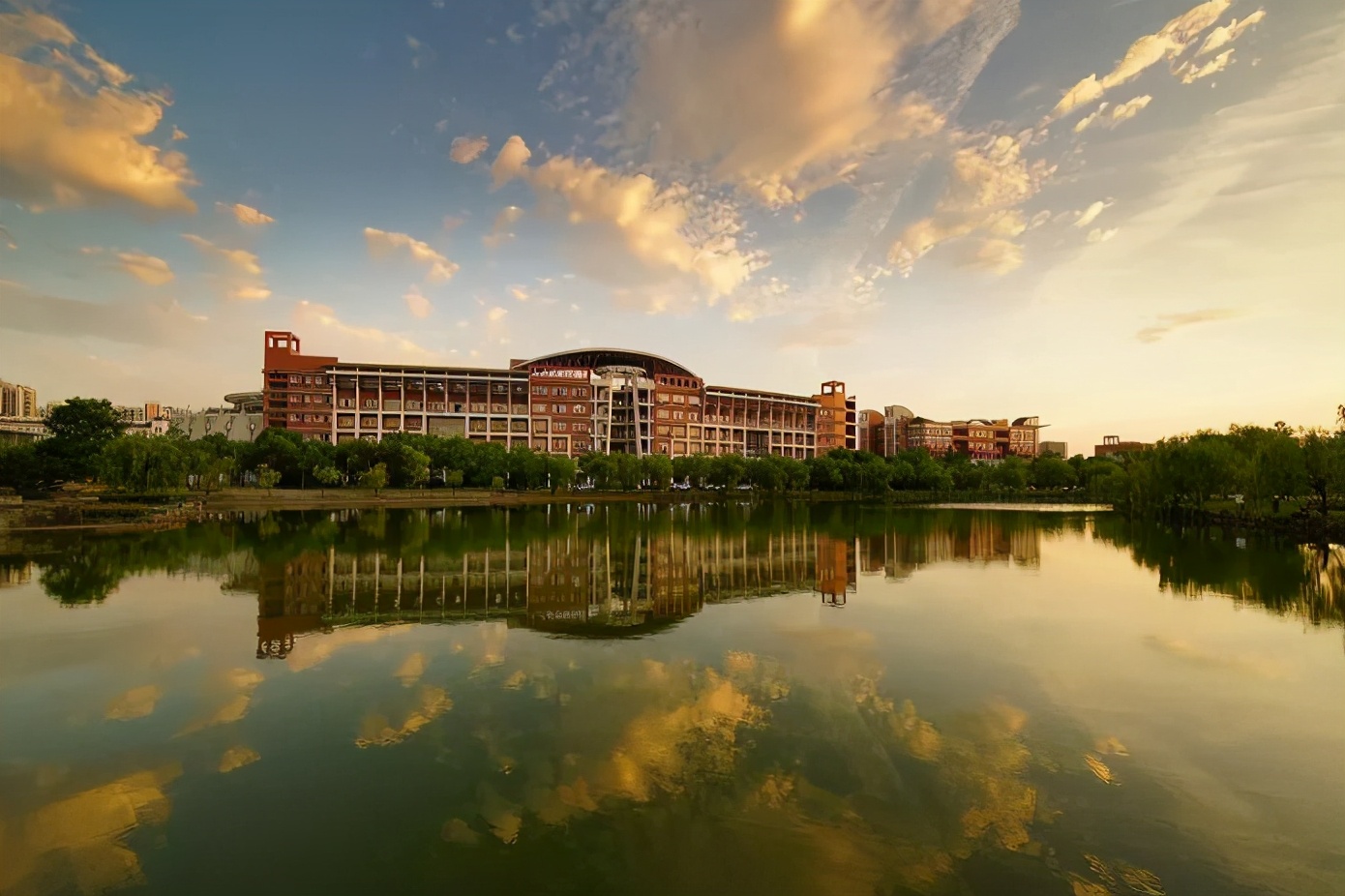 杭州“最优”的五所院校，985高校仅有一所，浙大意外上榜