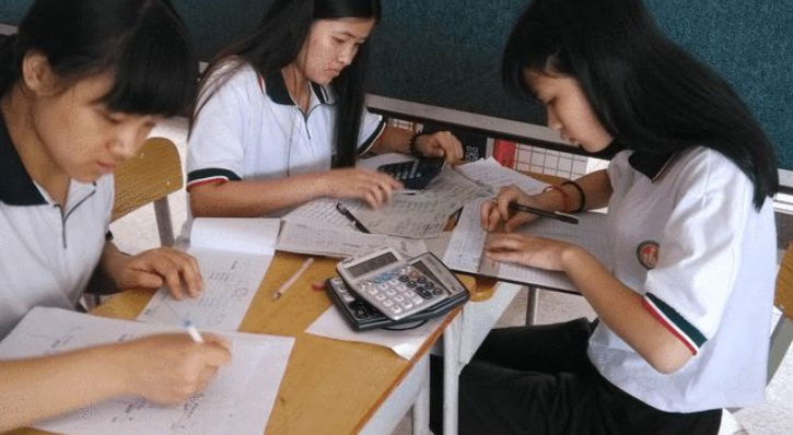 518分居然只能喜提“大专”，安徽考生要哭了，文科为何如此之难