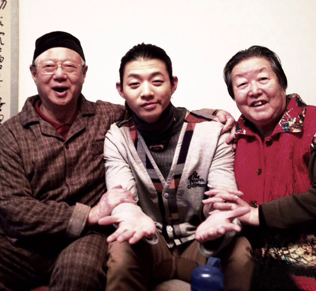 铁杆女歌迷，引领火风走出“不婚”沼泽地