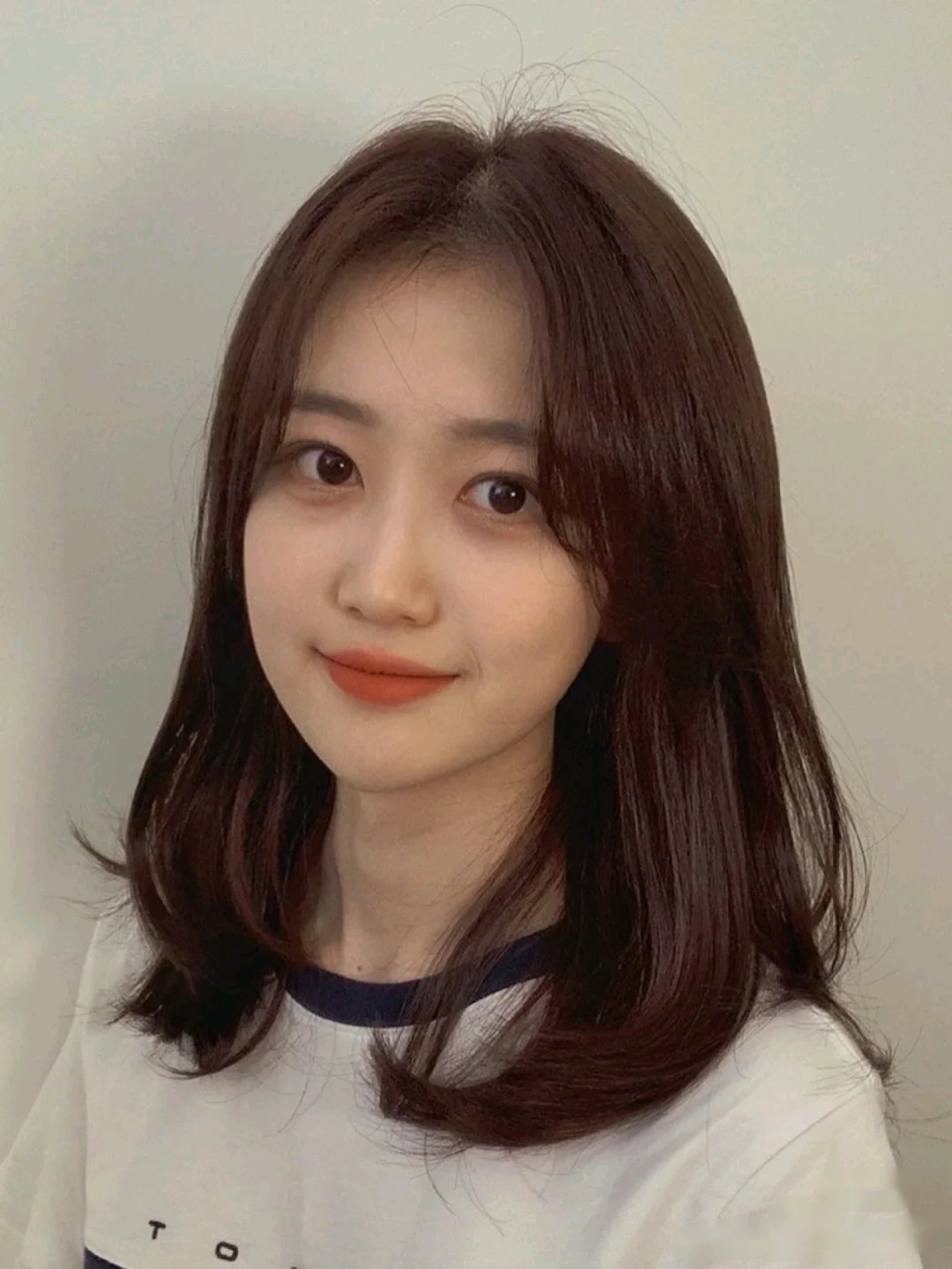 女生百搭的"发型":锁骨发温柔,气垫烫减龄,适合各种脸型