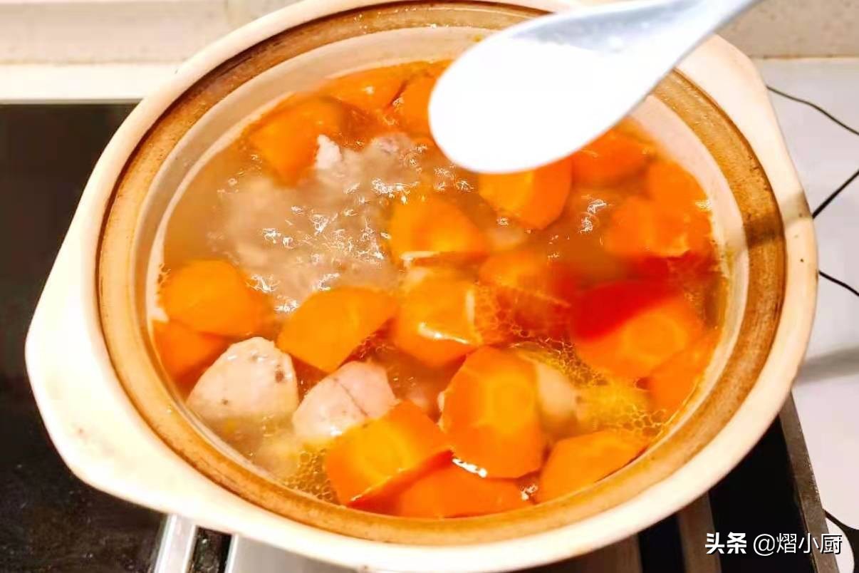 羊肉卷萝卜汤的做法大全（味美做法简单肉香汤清好喝）
