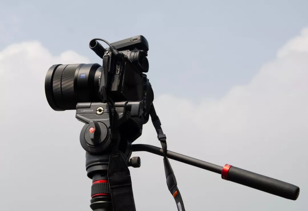 国产麦克风居然可以这么轻?