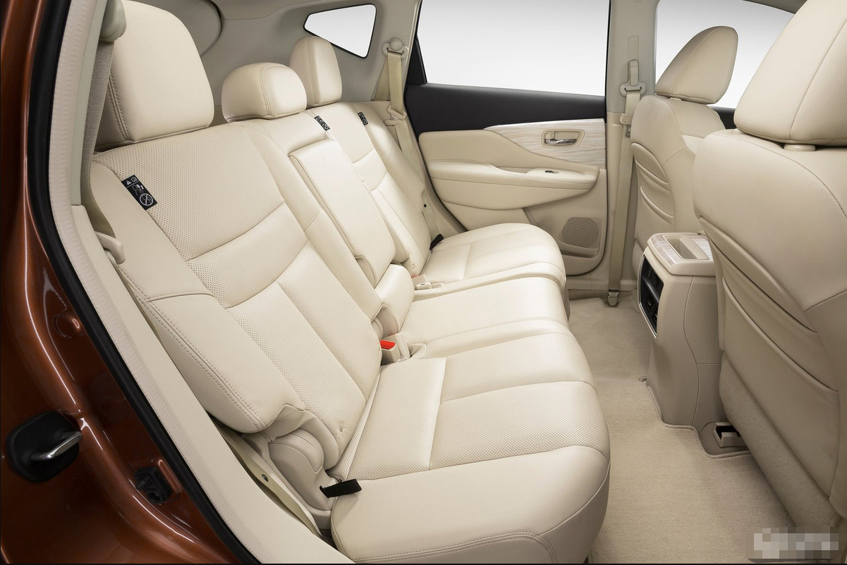 实用性超高的5座SUV，日产楼兰，24万起，网友：空间太强大！