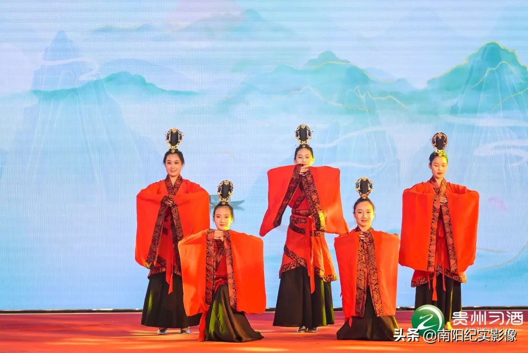 凤凰于飞 喜宴之夜—贵州习酒 习酒喜宴南阳上市发布会圆满成功