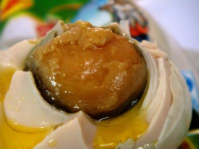 煮鸭蛋、咸鸭蛋、松花蛋，早餐吃哪种鸭蛋更健康？吃错了浪费营养
