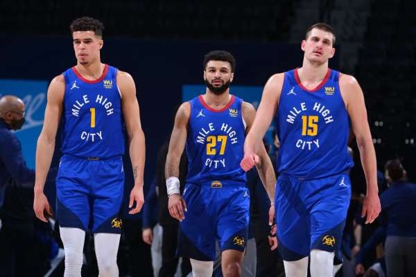 新的王者！美媒盘点NBA新赛季最强三巨头排行榜：湖人被看衰