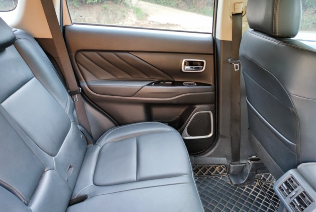 还看啥CRV？从近16万降至12万多，起步就配2.0L，还有第3排座椅