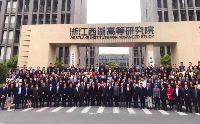 施一公为何放弃清华副校长，创办西湖大学，颜宁说出真相