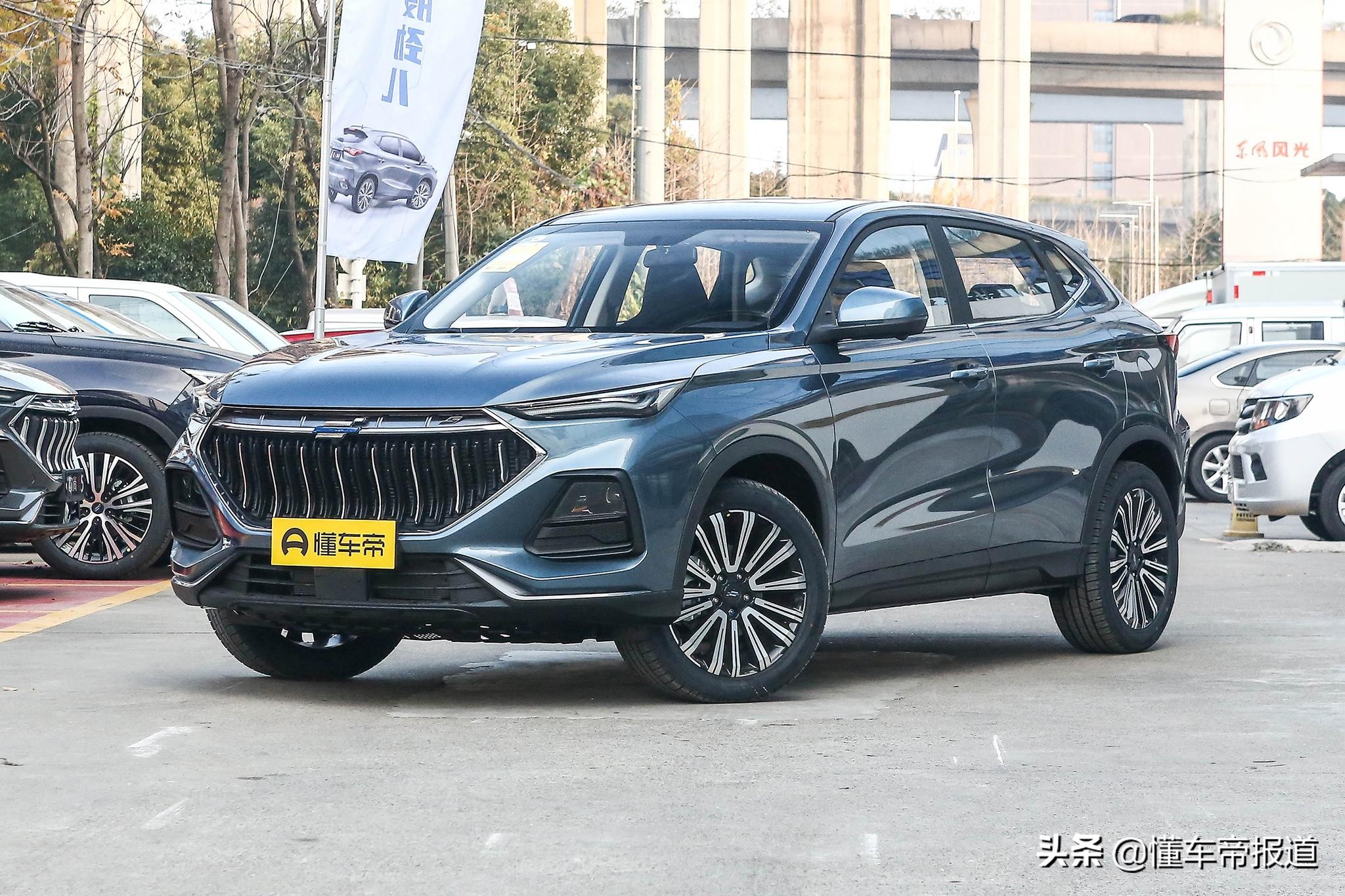 新车｜售6.79万-7.89万元 新款风光S560正式上市
