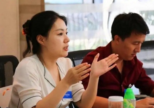 北大美女教授史蛟：颜值出众学识渊博，34岁未婚学生都急了