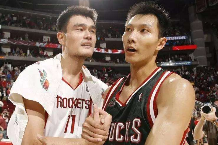 易建联当初为什么退出nba(2012年，易建联25岁正是当打之年，为何那时候他要离开NBA？)