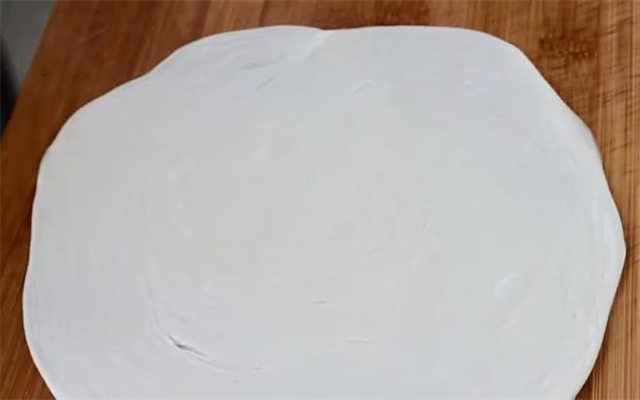 正宗手抓饼做法，外酥里软层次多，多做一些冻起来，当早餐好方便