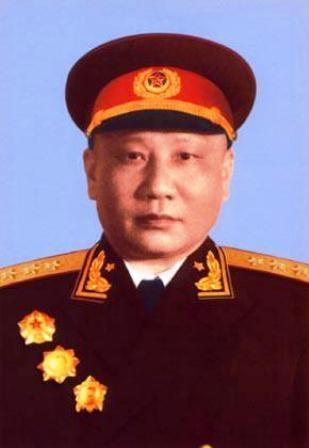 上将夫人就医遭护士嘲讽，十大将军县背景引关注