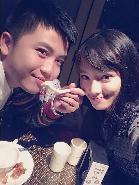 进娱乐圈的10位网红,有人演8部女主不火,有人身份横跨演员歌手