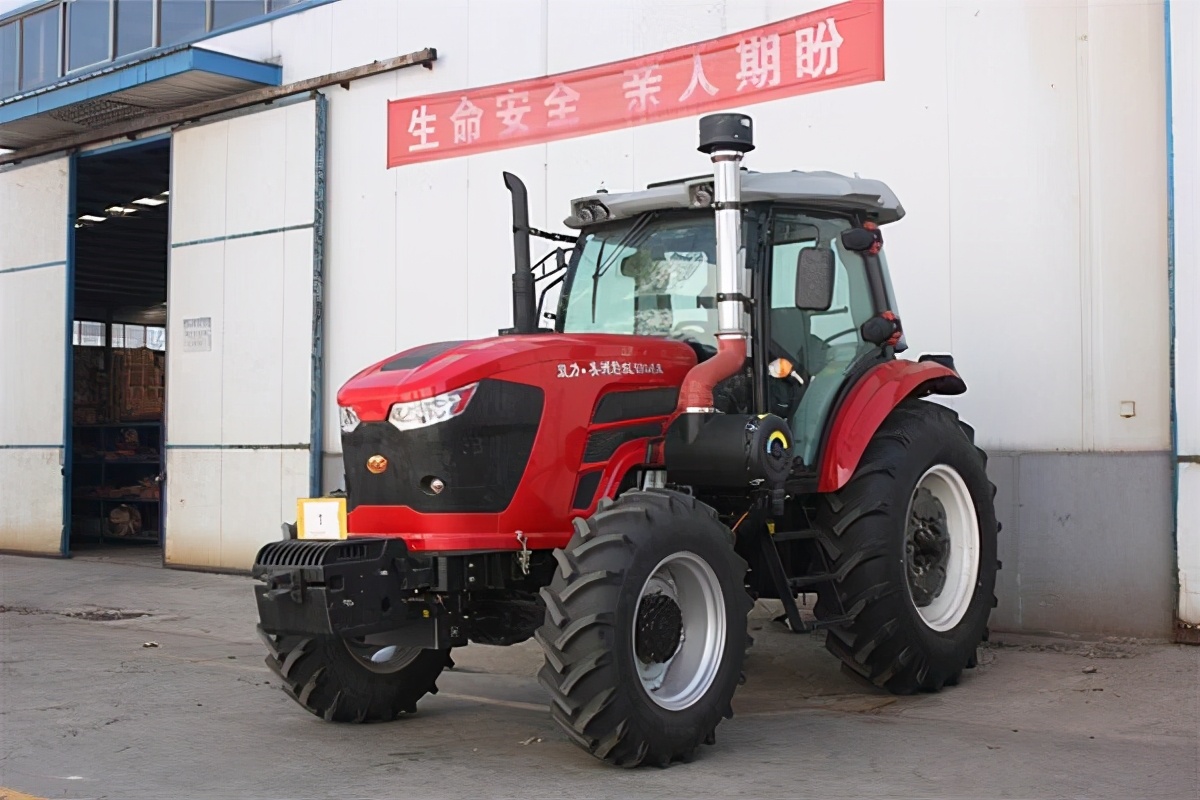 在山东买1804拖拉机价格相差四五倍,你看中哪一款?