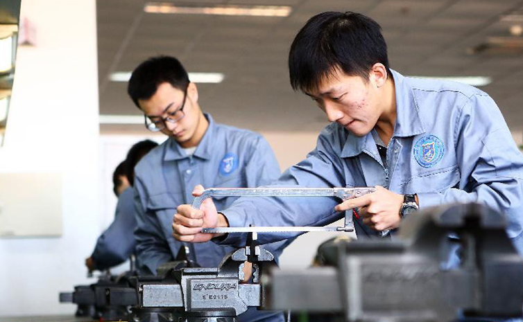 2021“工科专业”最新排名，软件工程仅排第10，第一名叫人意外