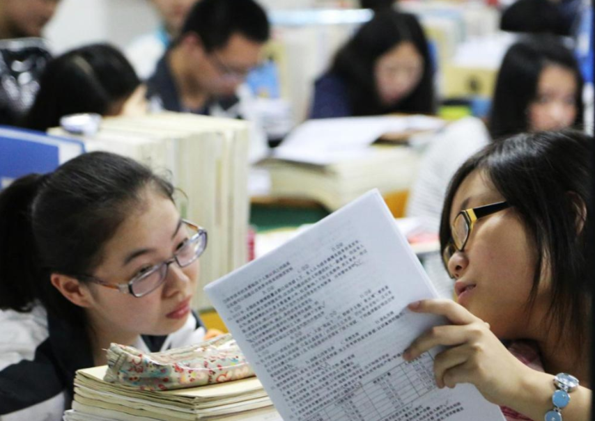 衡中复读生提前开学，引发众多应届生不满，这样的教育不公平