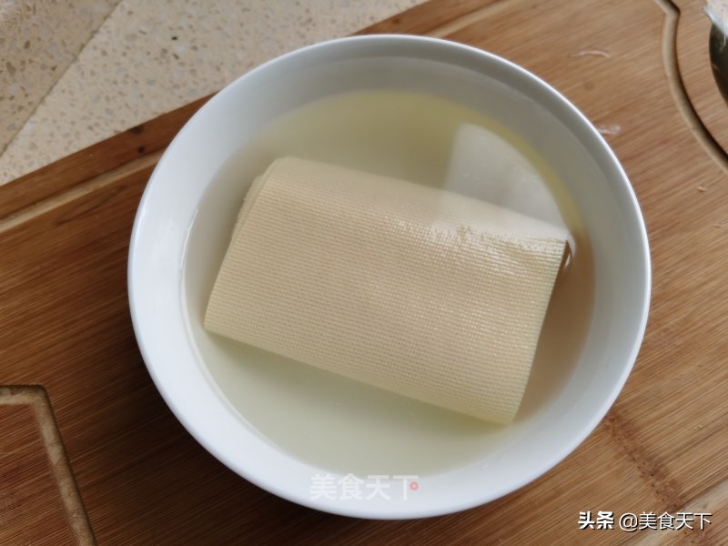成本便宜，做法简单，豆皮的殿堂级做法