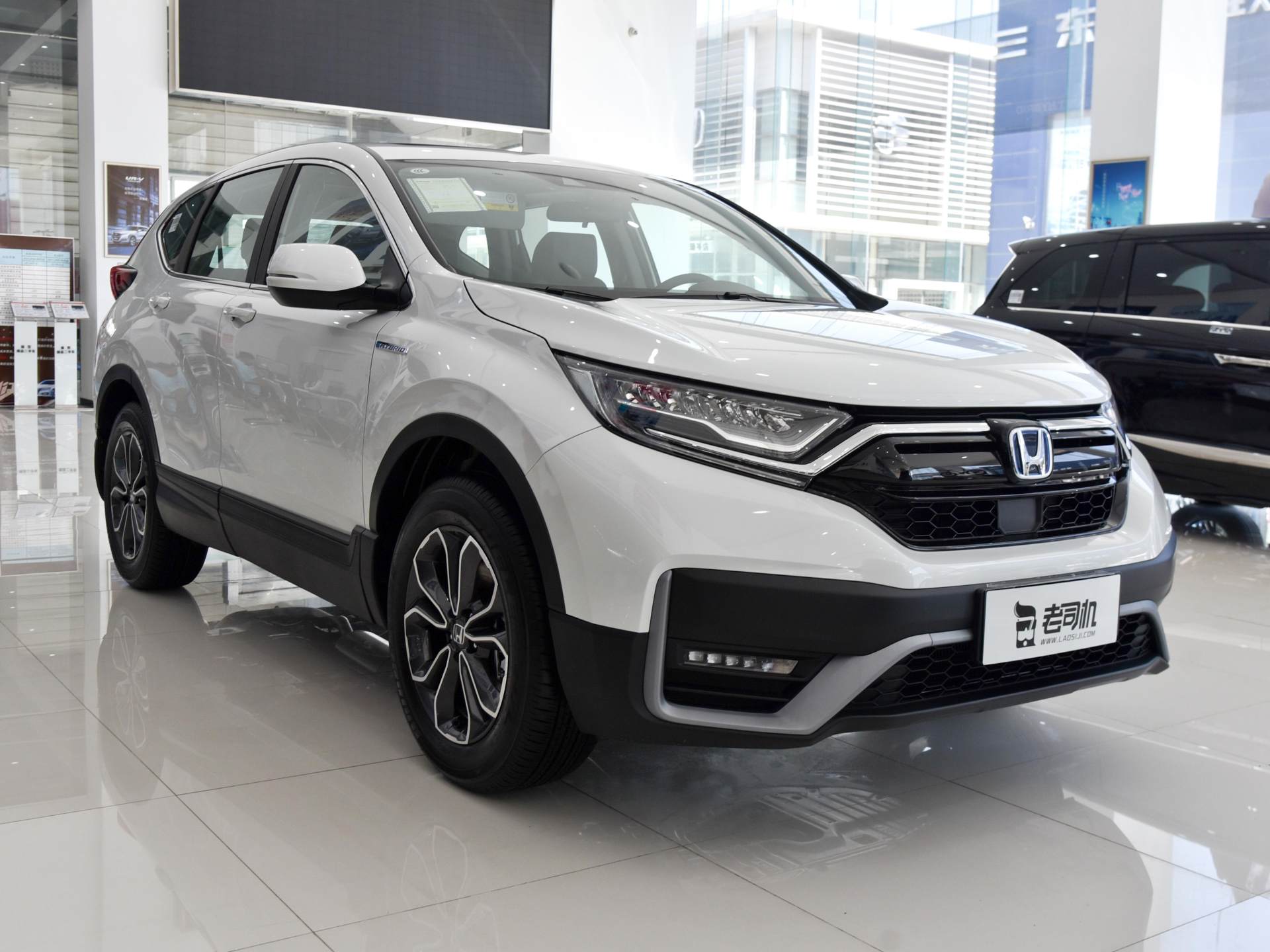 价格不差，油耗5.2L，省油的主流日系大空间SUV，带你看本田CR-V