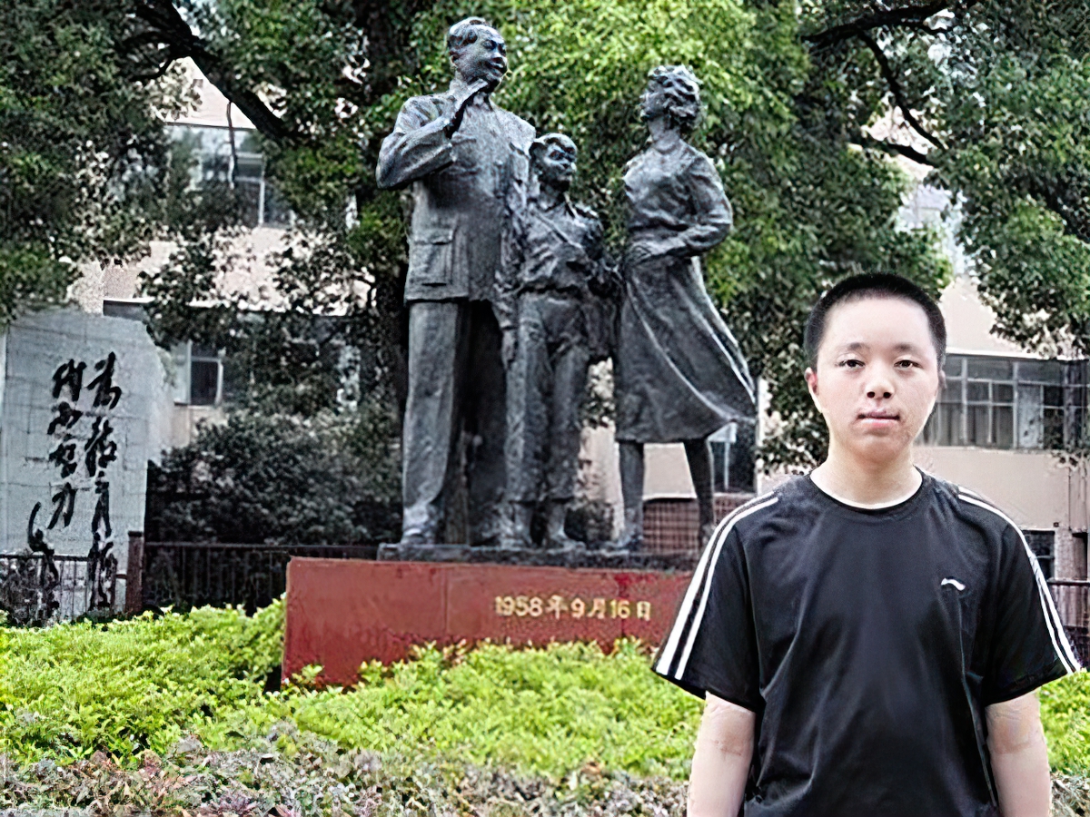 安徽高考状元韩衍隽：放弃保送清华，坚持高考，被誉为清华学神