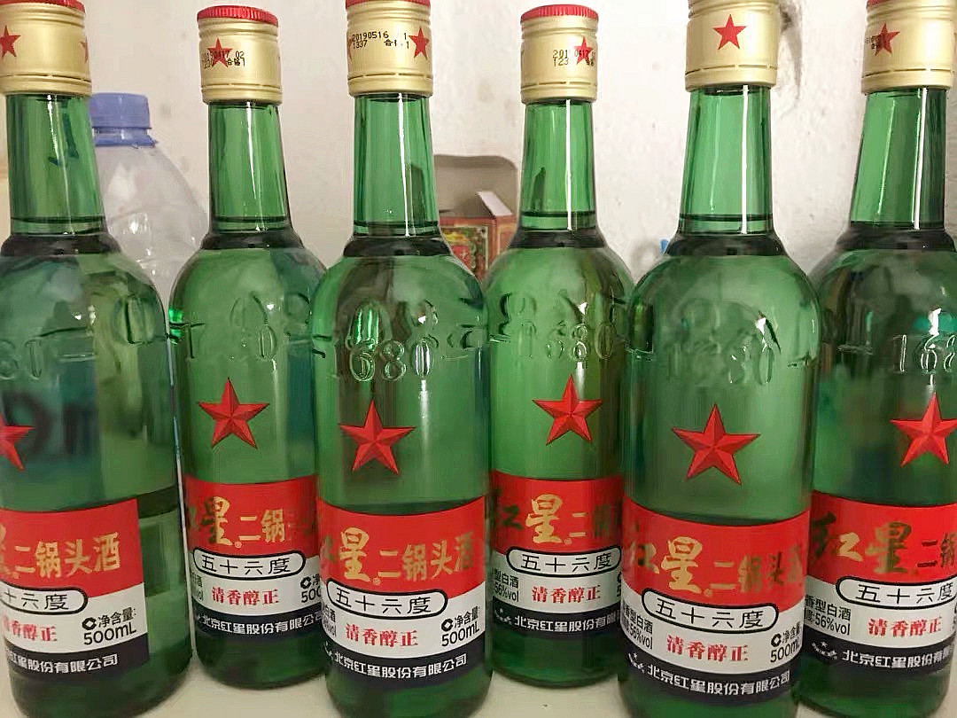 值得囤家中的5种“低档”白酒，一箱100元左右，但都是纯粮食好酒