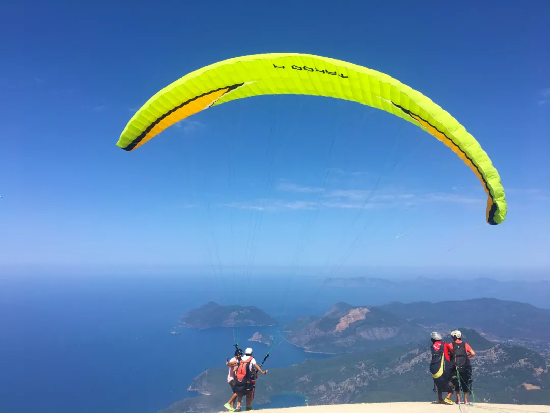 滑翔伞初体验｜等风来，御风而行，最极致的放松和自由，你敢来吗