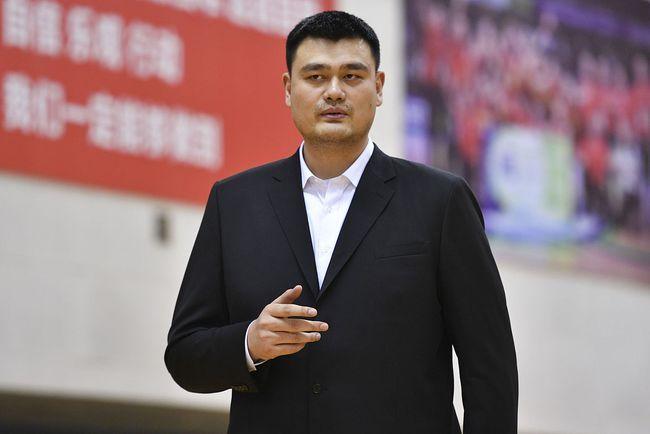 nba球星哪些卷过钱(NBA球星谁最慈善？穆大叔捐18年工资，老詹6送冠军，却还不够无私)