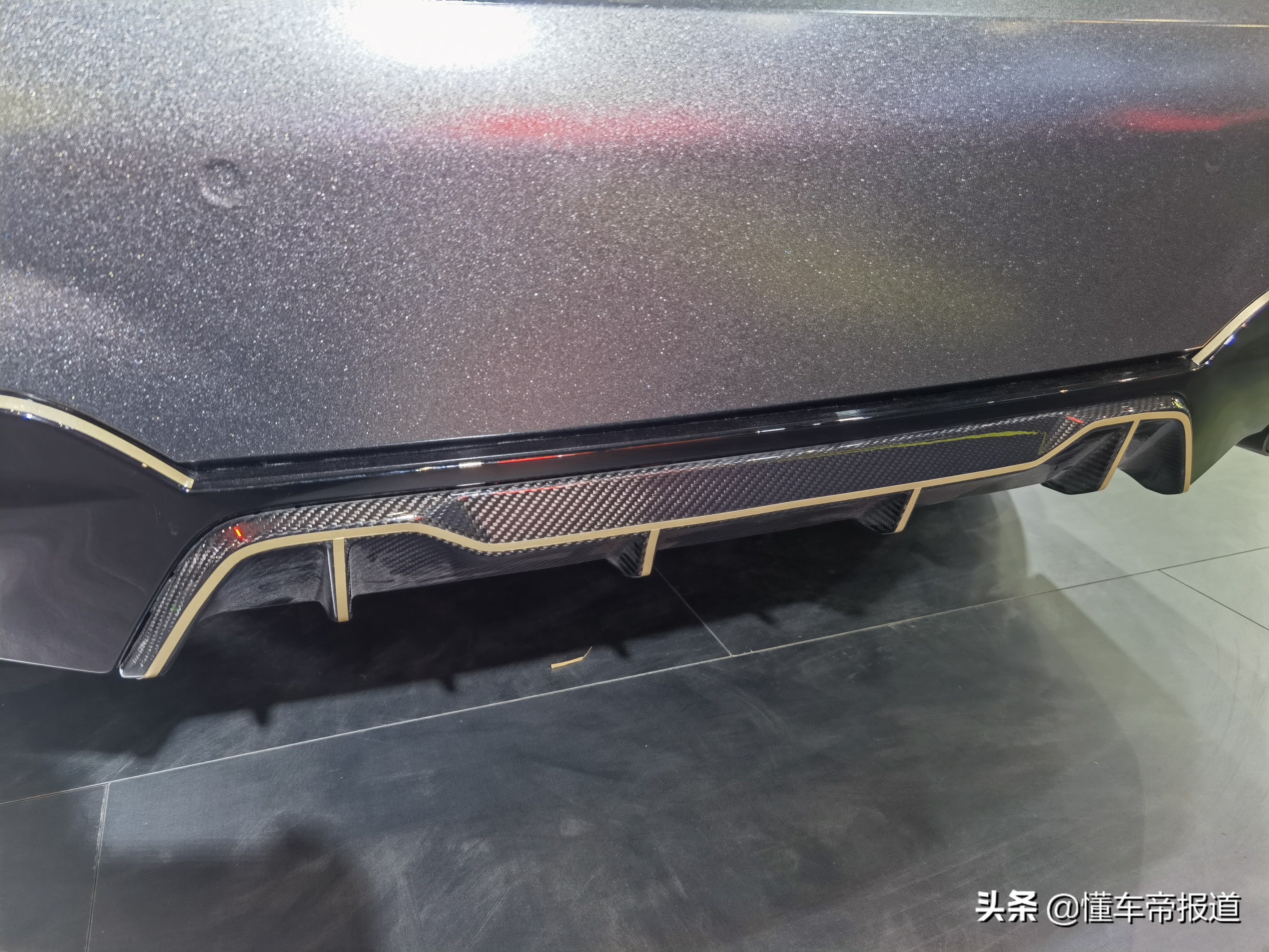 新车 | 带水晶挡把、铈灰中网 宝马3系高性能套件版亮相东莞改装车展