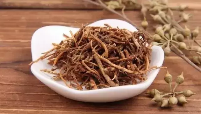 这些中药,名字看起来很像,但实际作用却大相径庭