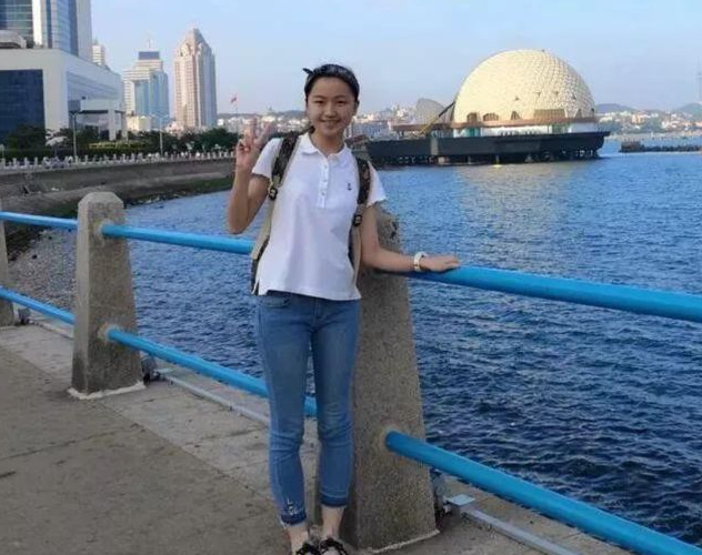 浙江“美女学霸”邵奕佳：高考719分获清华青睐，被她用5个字拒绝