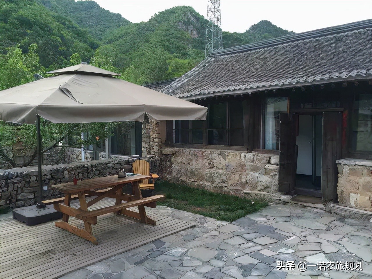 乡村振兴实例：从空心村到野奢度假综合体，是如何实现的？