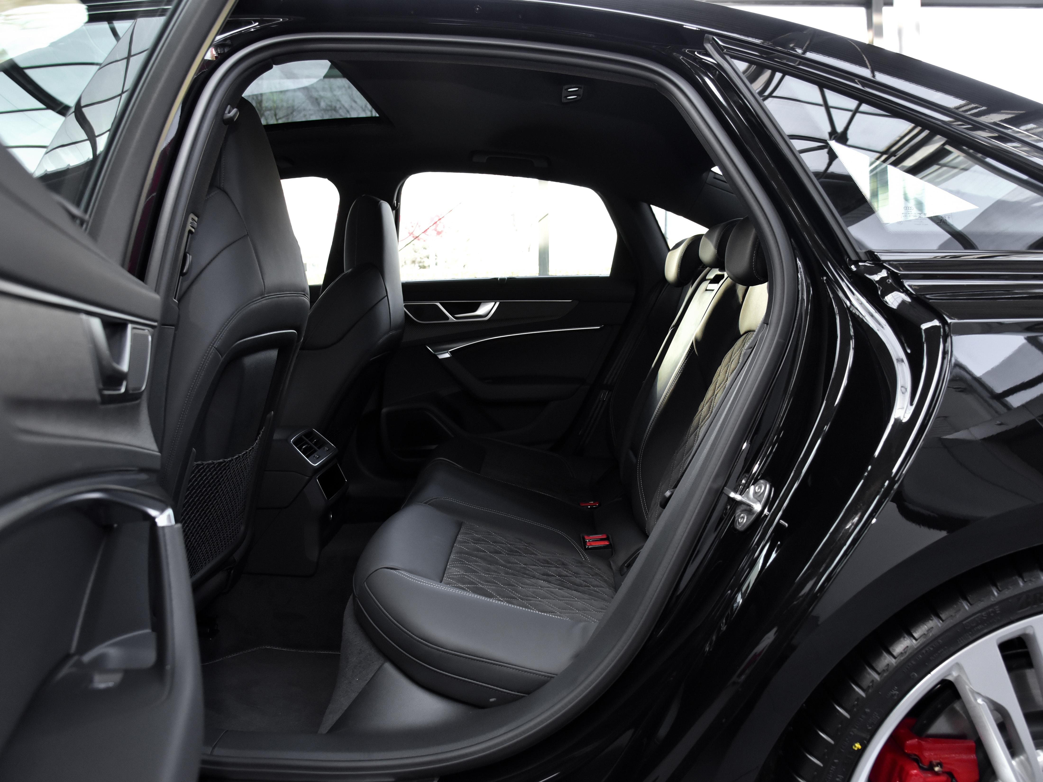 进口行政级豪华轿车，大空间配V6双涡轮，价格不错，实拍奥迪S6