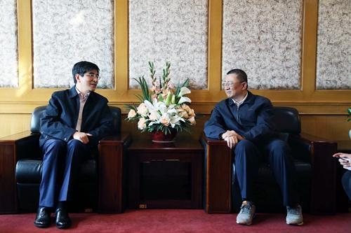 上海选调80人，同济、复旦占多数，本地人表示清北比不过很正常