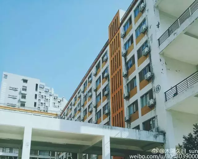 广东最坑爹vs最壕的大学宿舍！你们感受一下，这区别扎心了