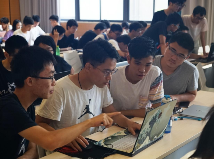 2021各高校暑假时间确定，77天长假让人羡慕，广以理工学院被点名