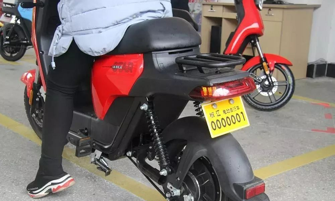 电动车绿牌、蓝牌、黄牌、白牌代表啥意思？怎么上？你都了解吗？