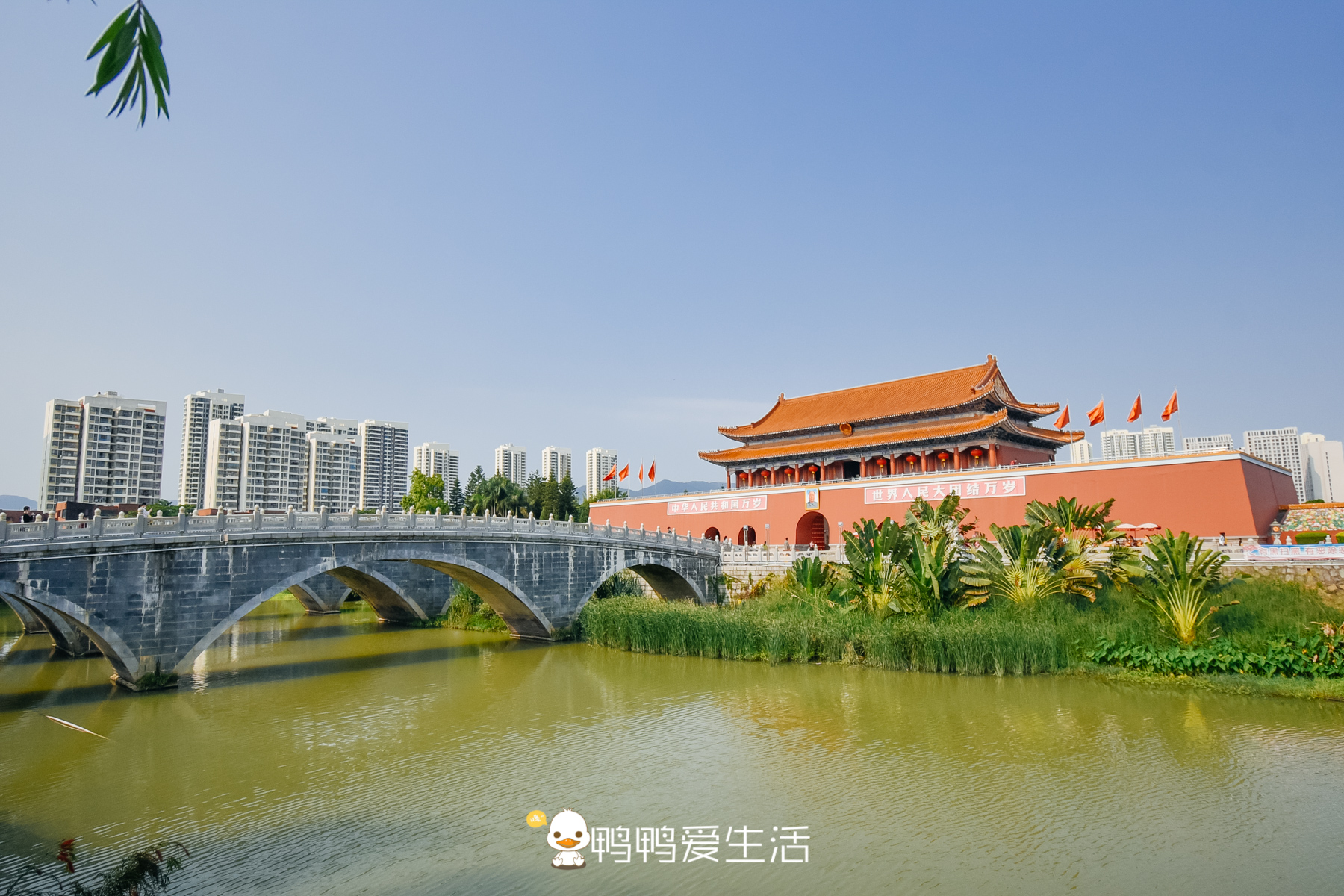 免票第一天，坐车近40站来厦门这个影视城，人少仿佛穿越到北京