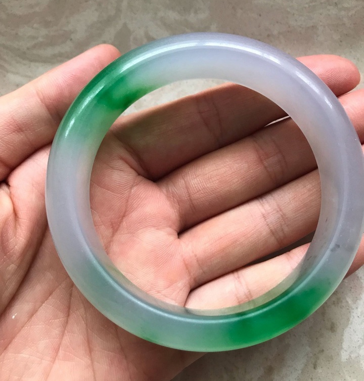 强酸泡过的翡翠手镯图片强酸泡过的翡翠有什么特征