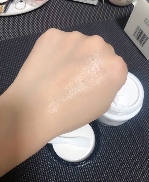 这四款流行面霜你用过吗？珂润面霜温和不刺激，敏感肌女孩有救了