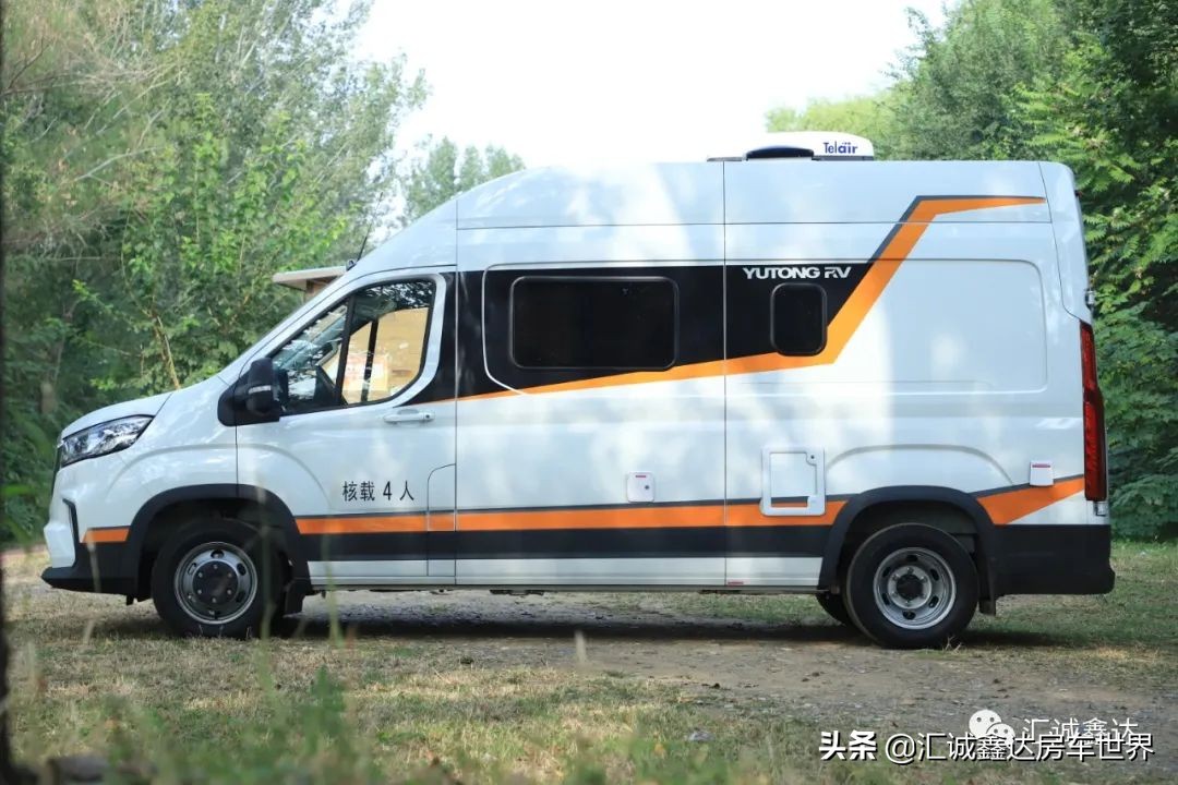 大通4人版柴油自动挡房车简洁布局还设多种实用设计