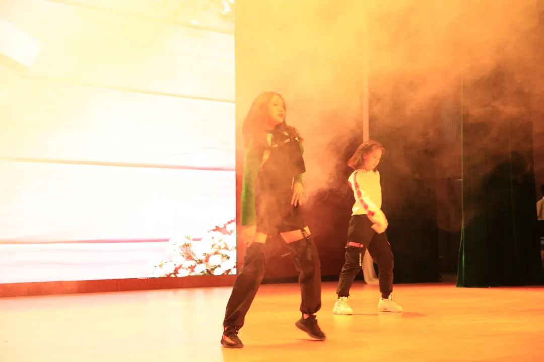 投资10亿，坐标布吉，这是一所被低估的宝藏学校