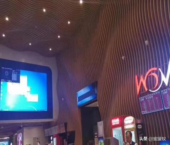 铝方通吊顶装修效果图，时尚简约提升店铺格调