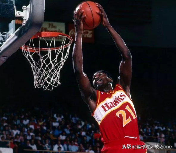 为什么nba所有球衣都有白色(美球迷评NBA历史30大最美球衣：湖人3件上榜，乔丹公牛球衣最经典)