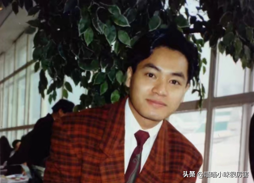 郭晋安脸部僵硬像蜡像，疑被填充，也曾遭质疑的还有马德钟陈浩民