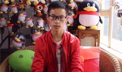 713分考入清华，为凑学费和母亲工地搬砖，开学典礼上被校长点名